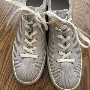 Rothy’s size 10 lace up sneakers